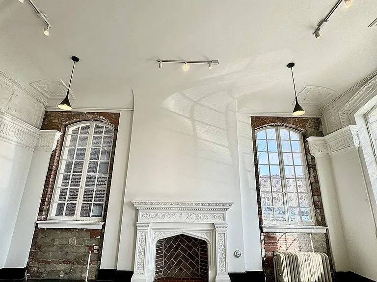 Selden Manor — Photo 11