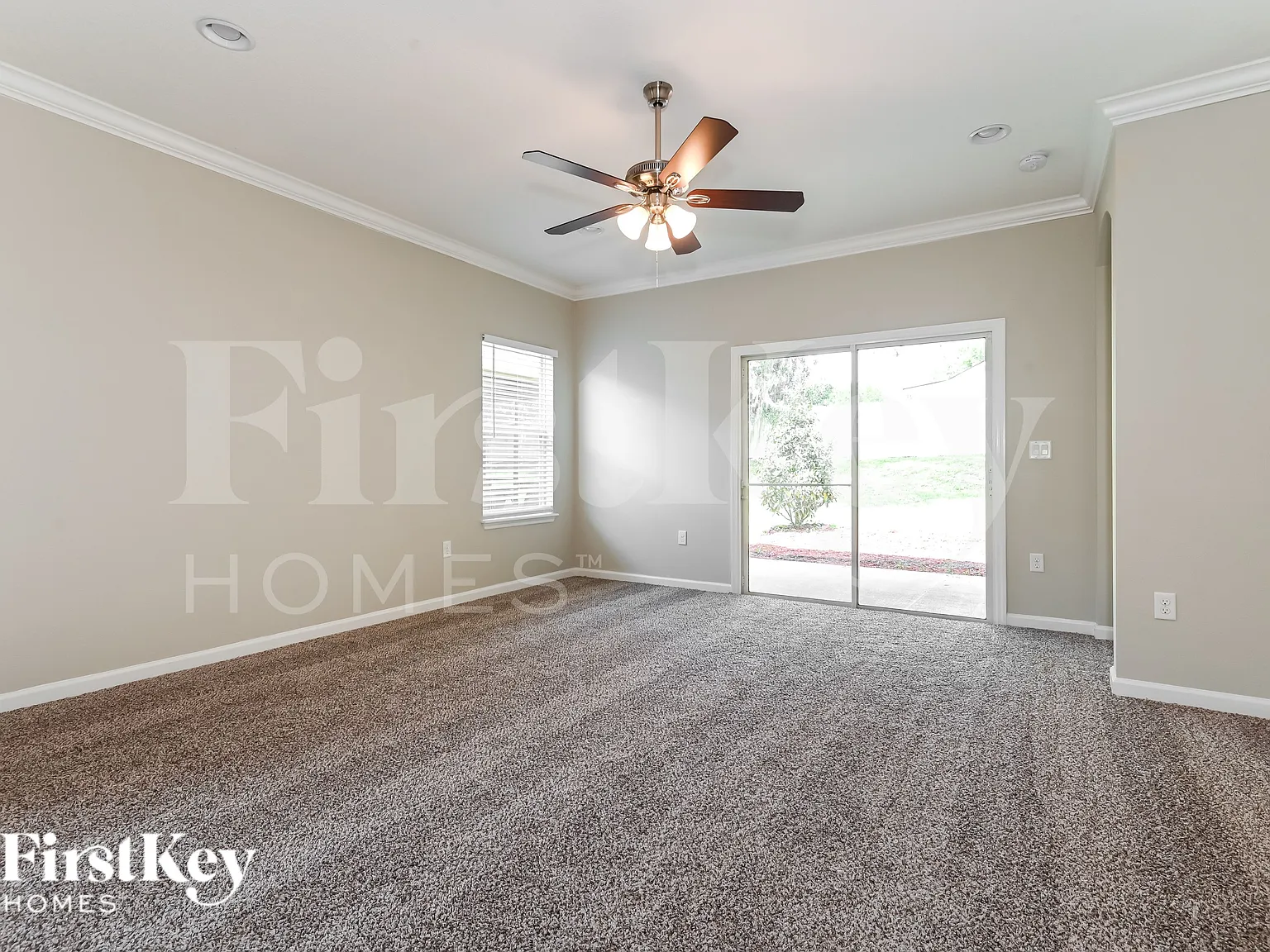 3 bed, 2.0 bath, 2010 sqft, $2,205 — Photo 3