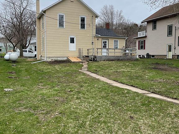 2nd image of 418 Amelia St #1
