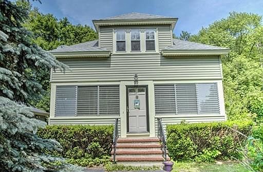 1st image of 32 Carlisle St