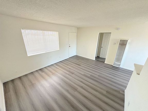 3rd image of 1111 W 94th St #7