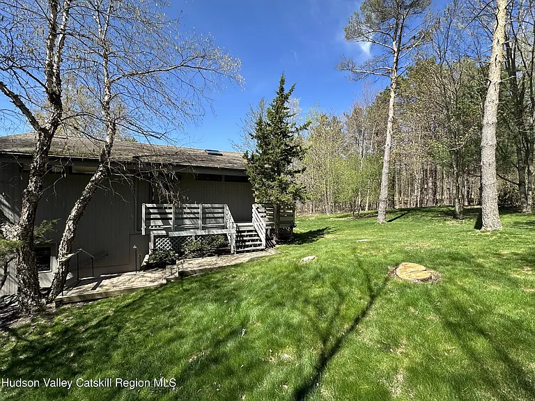 238 Kelly Rd — Photo 21