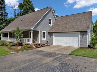 3052 Thomas Rd, Oxford, MI 48371