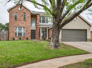 1019 Acapulco Ln, Arlington, TX 76017