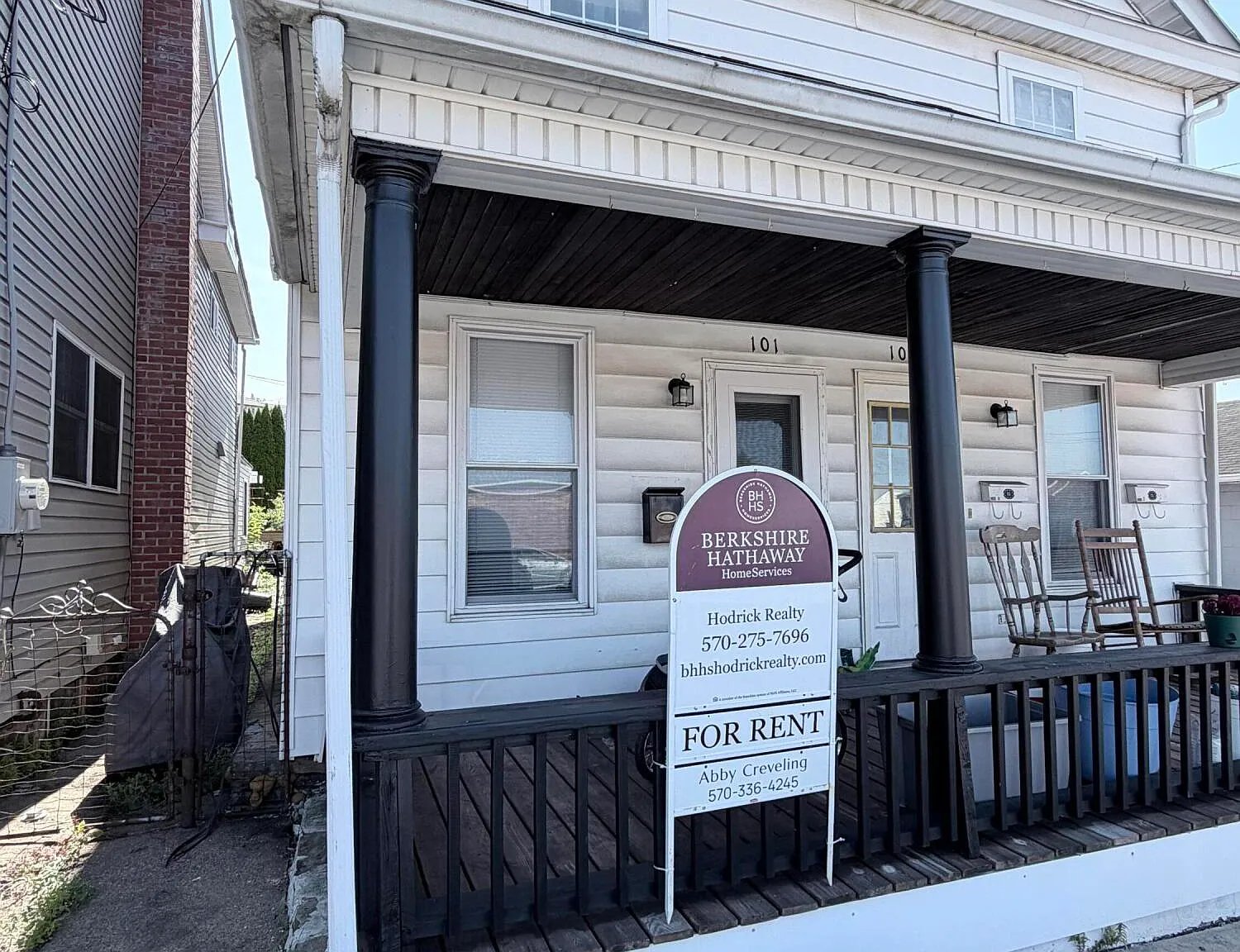 4 bed, 1200 sqft, $1,500 — Photo 1