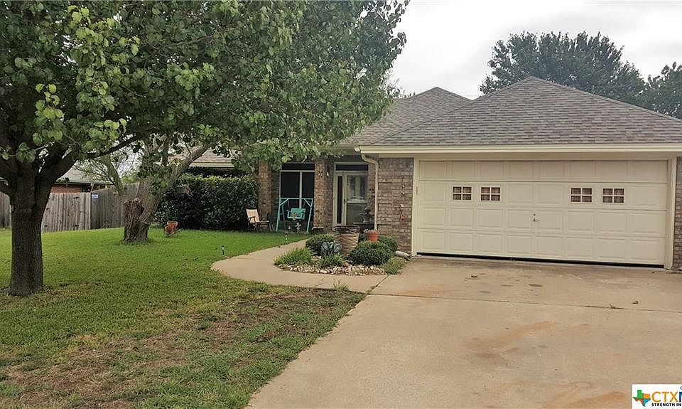 1st image of 611 Paintbrush Dr