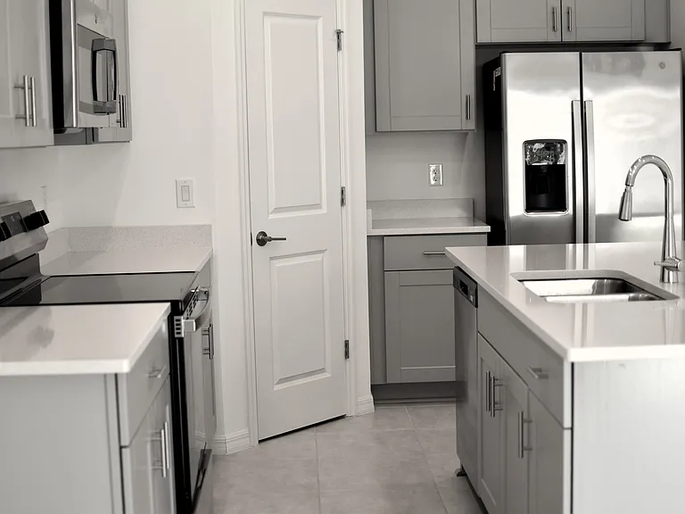2942 Canary Ave — Photo 5
