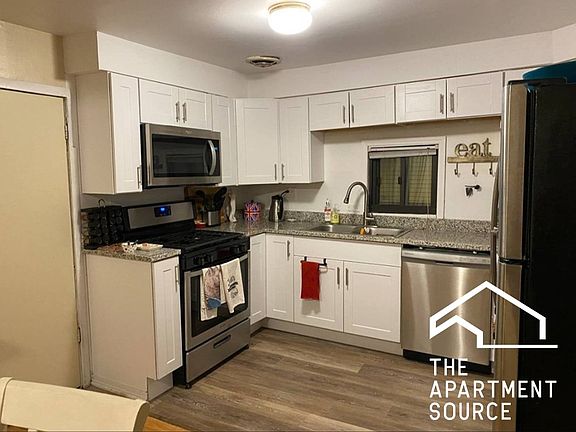 3rd image of 3014 N Clifton Ave #C