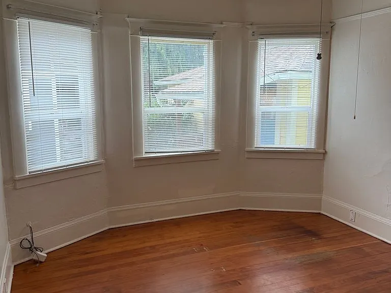 3911 SE 28th Pl — Photo 7