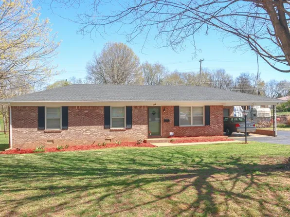316 Wayside Dr, Hopkinsville, KY 42240