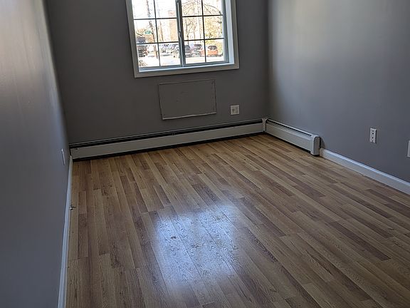 5th image of 1123 Gipson St Floor 1