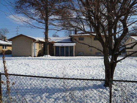 2nd image of 1637 Gordon Dr
