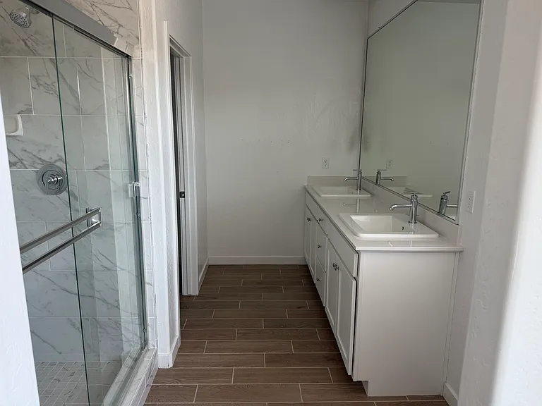 5868 E Tower Ave — Photo 2