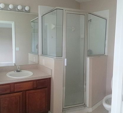 3rd image of 211 Southern Breeze Dr