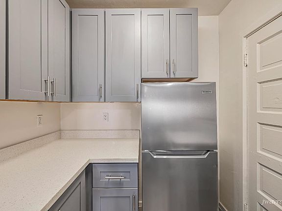 2nd image of 1250 Taylor St #3D