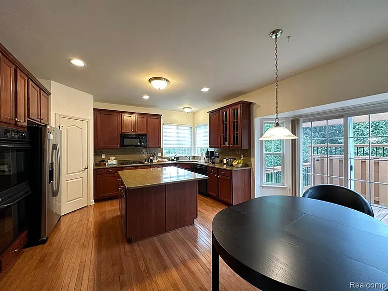 16491 Mulberry Way — Photo 10