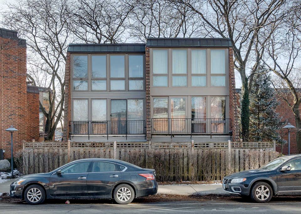 1st image of 2148 N Lincoln Ave #A1