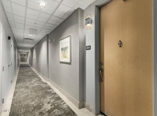 2302 N CENTRAL Avenue #404, Phoenix, AZ 85004
