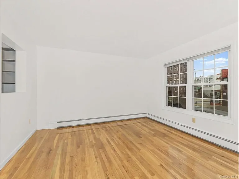 2169 Davidson Ave #1 — Photo 3