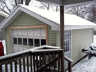 5th image of 615 Sturgis St