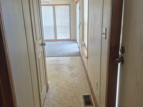 4th image of 5318 Edgewater Dr