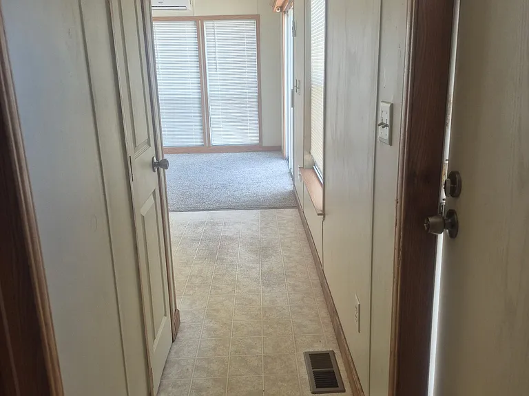 5318 Edgewater Dr — Photo 4