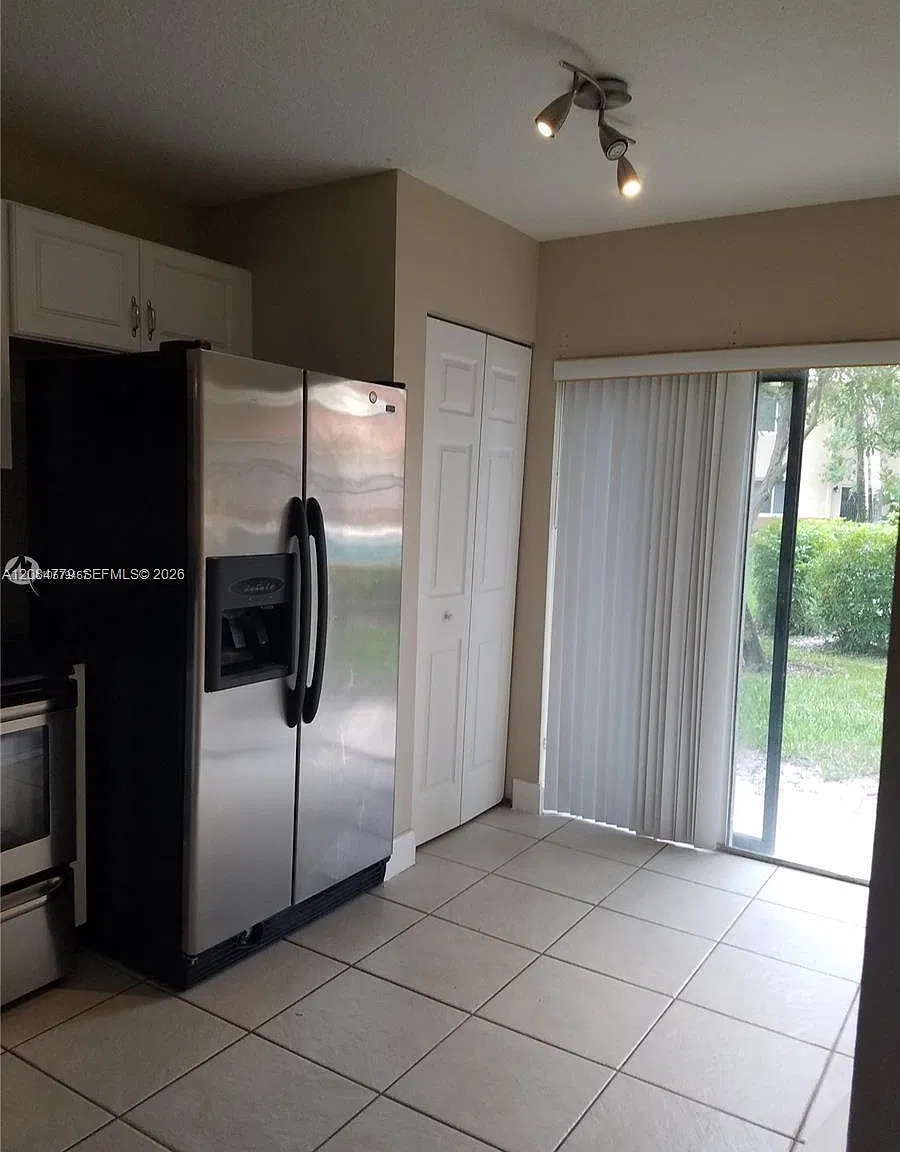 Cove At Briar Bay Condo — Photo 2