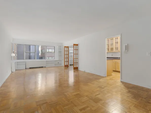 136 East 56th Street image 6 of 13