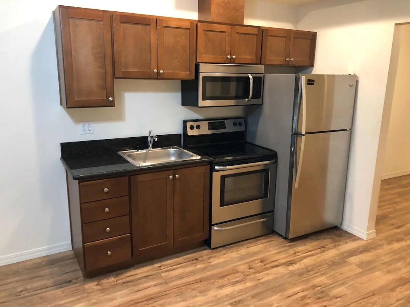 Apply the same day you view and receive the first month free rent on a 13-month lease — Photo 1
