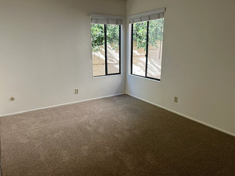 1749 Haydn Dr — Photo 28