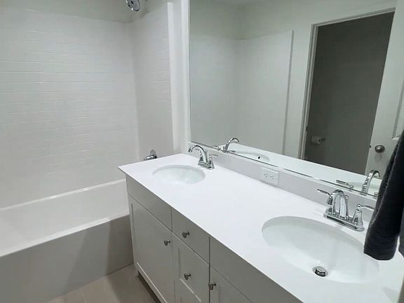 4th image of 2223 N Oakridge Ct #9