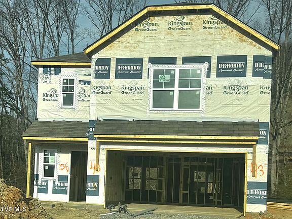 2nd image of 256 Arrowhead Dr