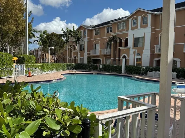 7080 NW 177th St #20113, Hialeah, FL 33015