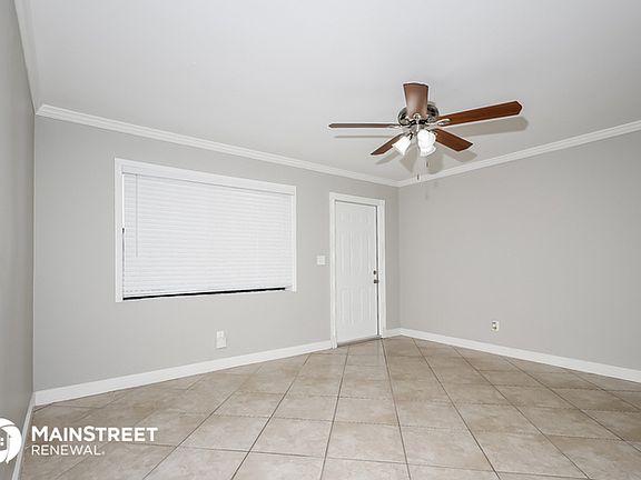 4th image of 2902 Giuliano Ave
