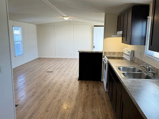23 Lou Ln — Photo 2