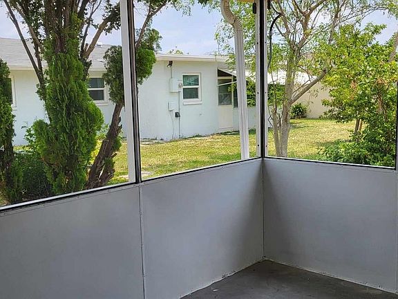 3rd image of 4805 NW 49th Ct