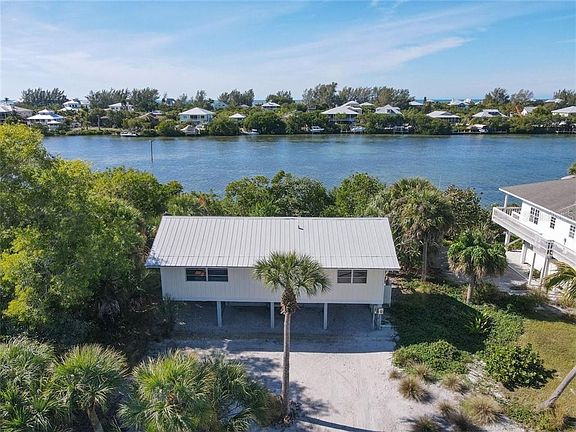 2nd image of 411 Kettle Harbor Dr