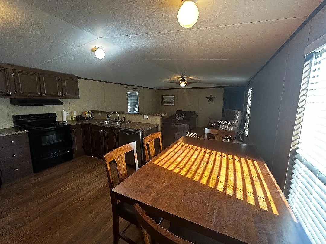 233 Storey Drive - 1 — Photo 4