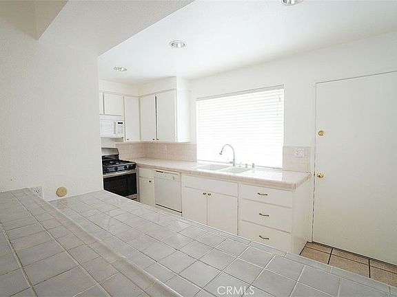 5th image of 14925 Laurelgrove Cir