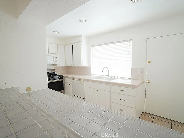 14925 Laurelgrove Cir — Photo 5