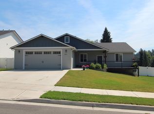 25504 N Sheridan Rd, Chattaroy, WA 99003