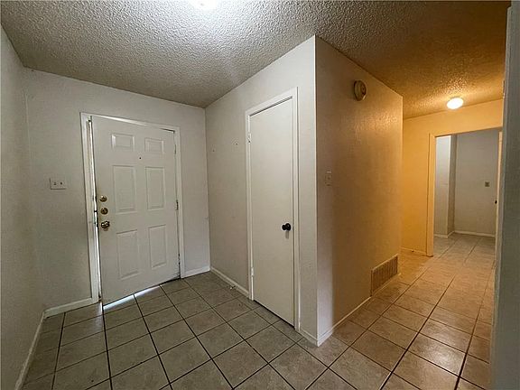 3rd image of 11605 Sweetwater Trl