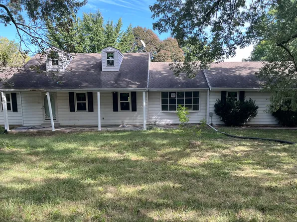 811 E Gay St, Warrensburg, MO 64093