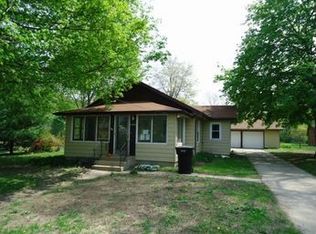 55906 Clover Rd, Mishawaka, IN 46545