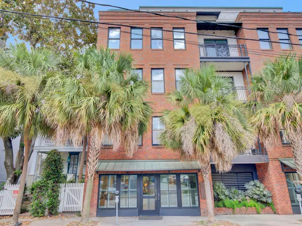 76 Society St APT 32, Charleston, SC 29401