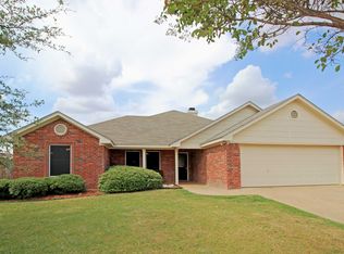 1008 Navajo Trl, Mc Gregor, TX 76657