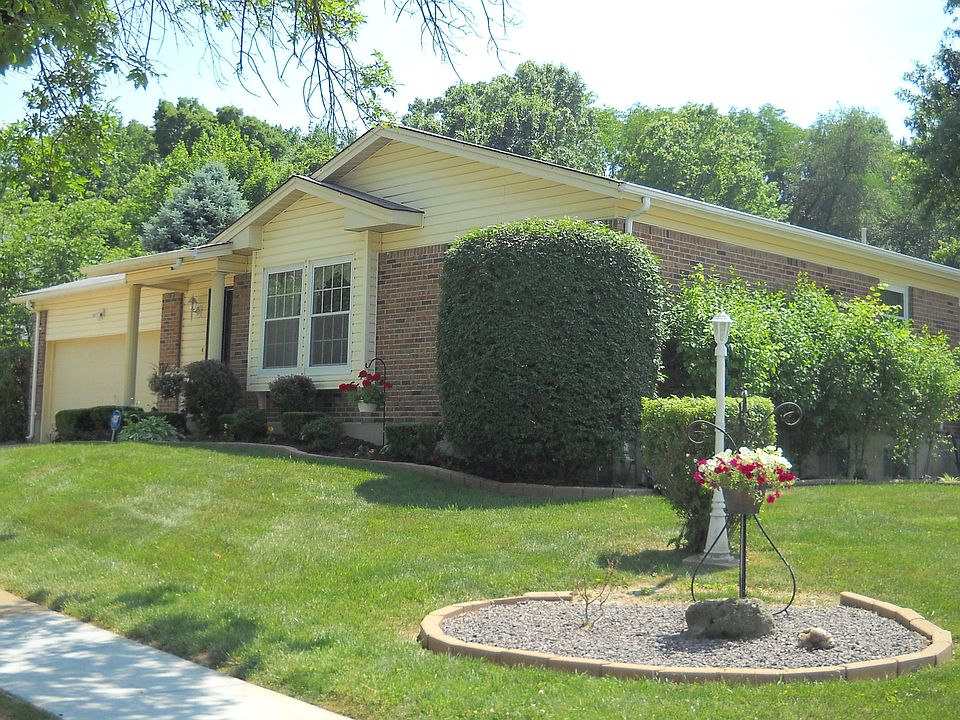 2nd image of 2958 Piney Pointe Dr
