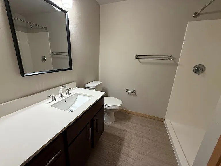 Venture Luxury High Rise — Photo 27