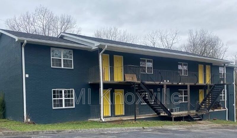 1st image of 123 Ingersoll Ave APT 5
