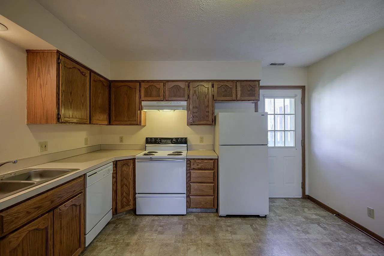 2 bed, 960 sqft, $1,145 — Photo 2